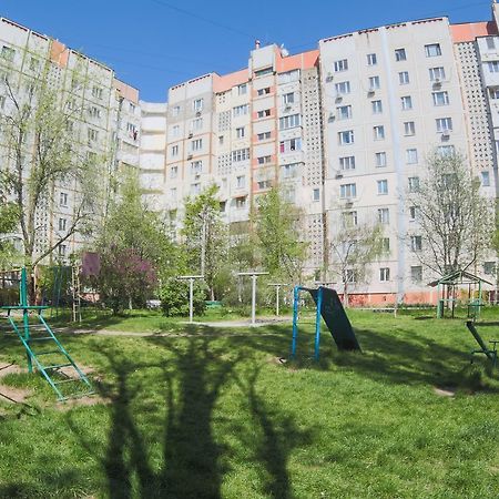 Clean And Comfortable Apartments On Karl Marx Street Tiraspol Exteriör bild