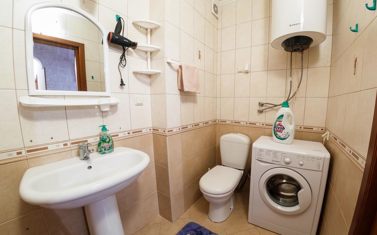 Clean And Comfortable Apartments On Karl Marx Street Tiraspol Exteriör bild