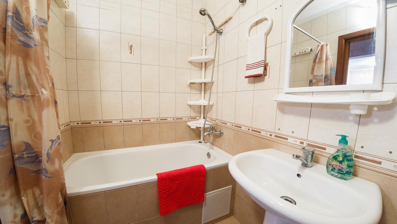 Clean And Comfortable Apartments On Karl Marx Street Tiraspol Exteriör bild