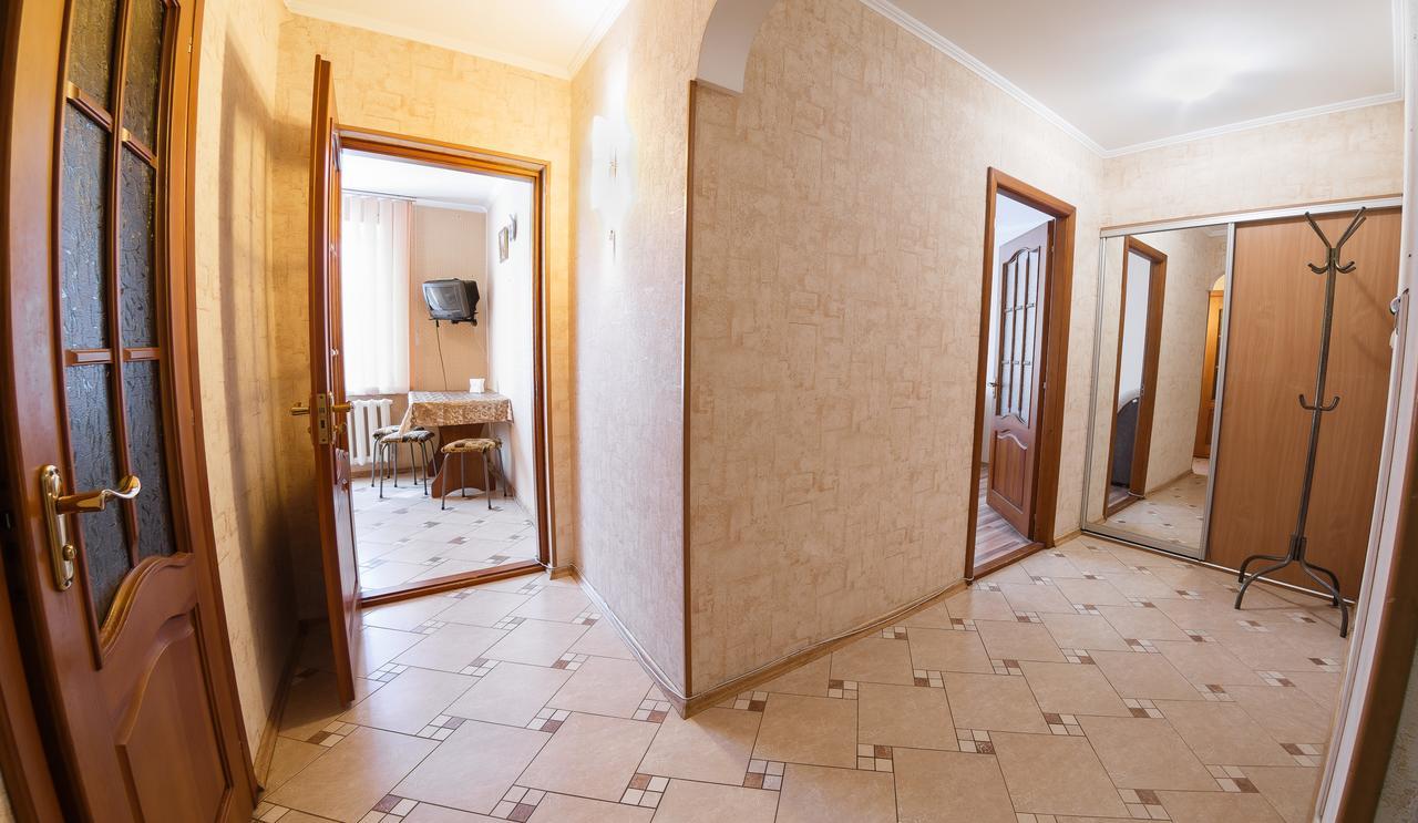 Clean And Comfortable Apartments On Karl Marx Street Tiraspol Exteriör bild